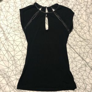 Guess cut out top